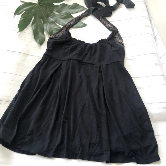 Guess Tops - Guess black halter top size small detail on strap